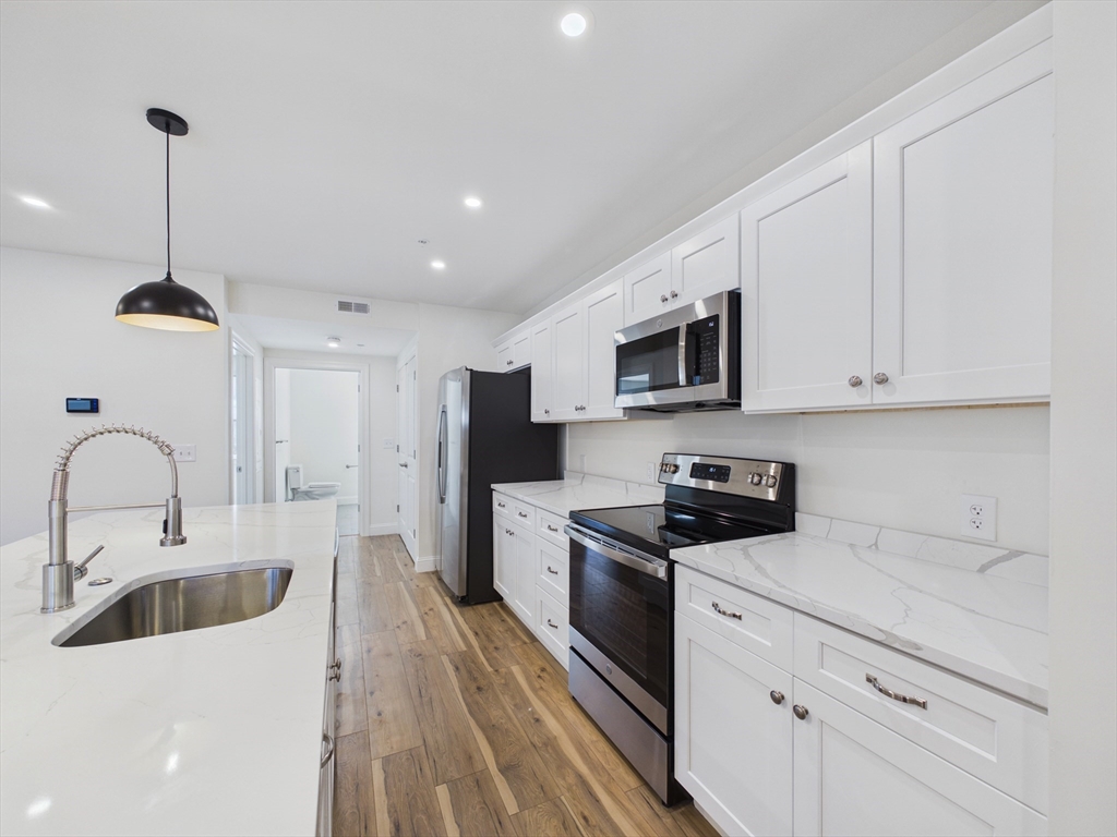 1 Pleasant Street 206