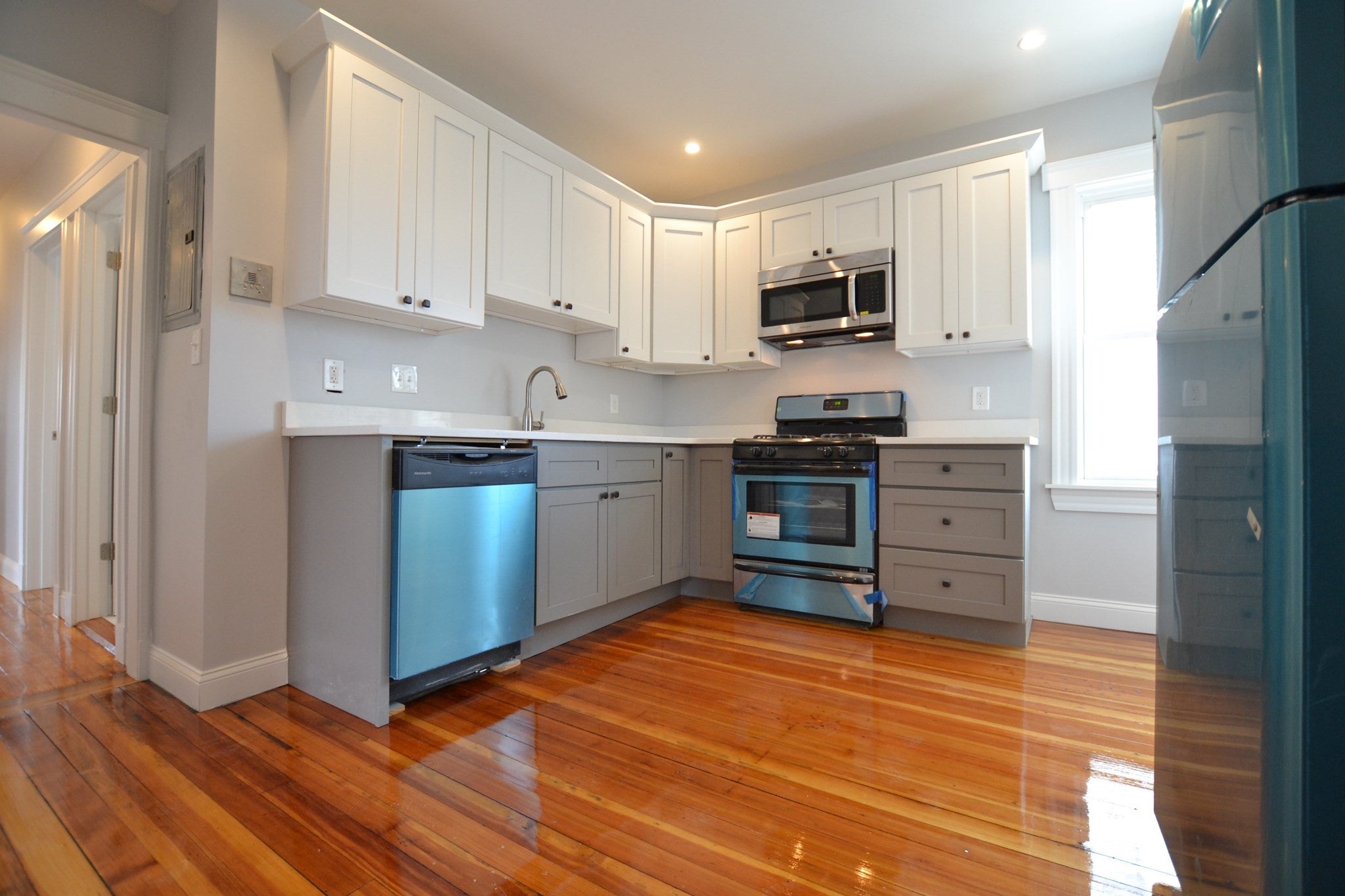 24 Vassar St