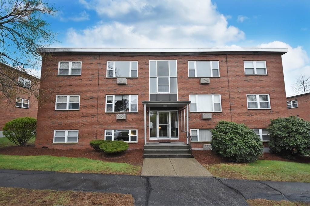 1105 Lexington St #7-3, Waltham, MA Photo #1