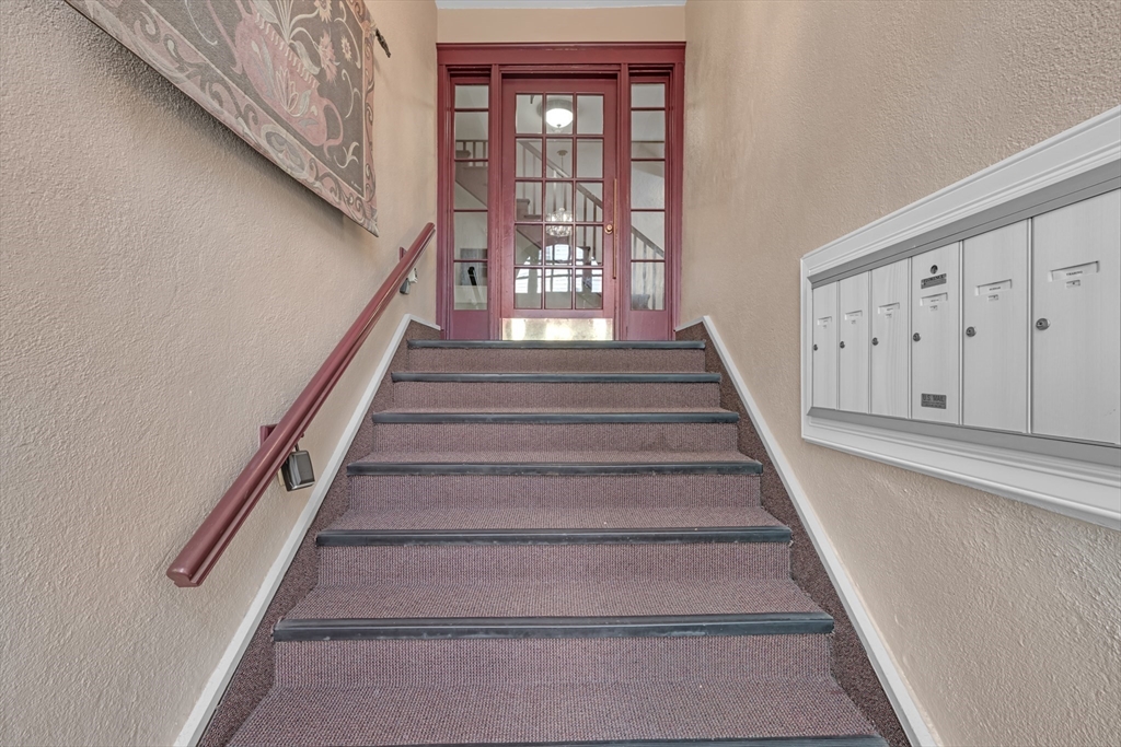 230 Massachusetts Ave 6