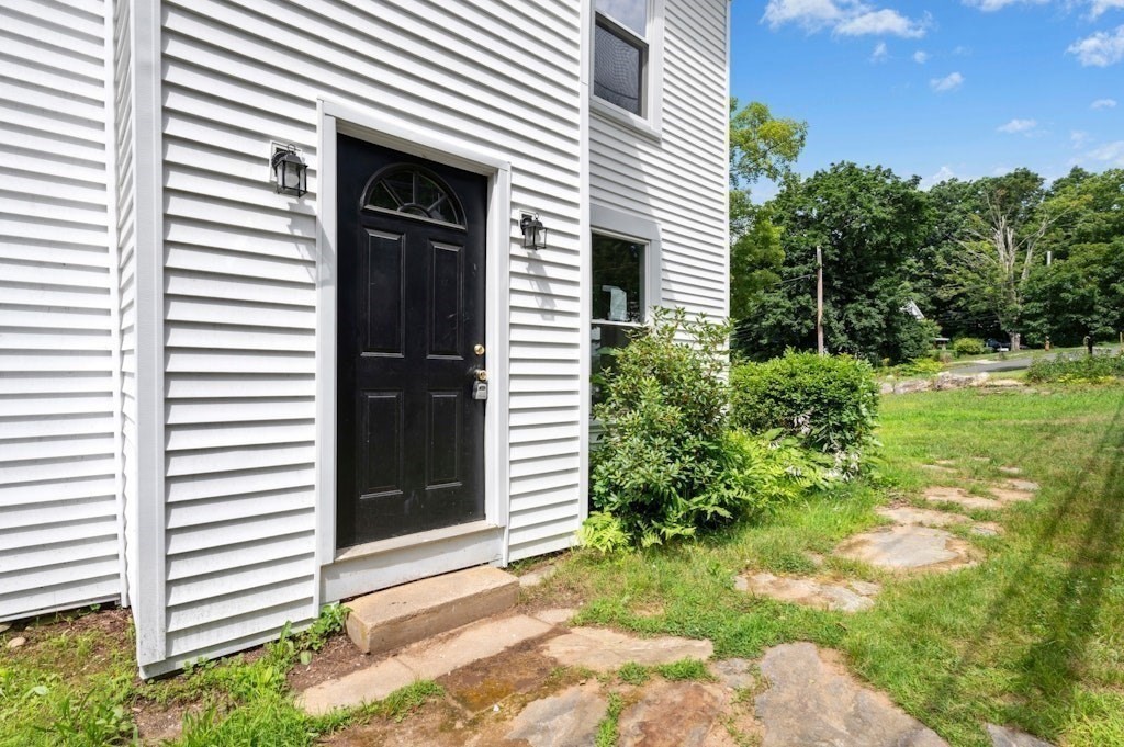 29 River St