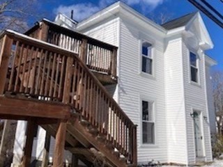 29 River St