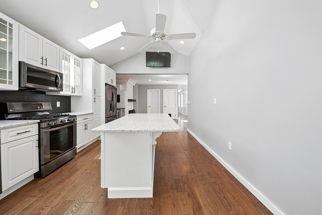 13 Oak St