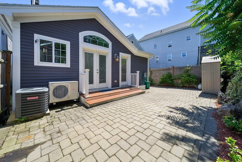 13 Oak St