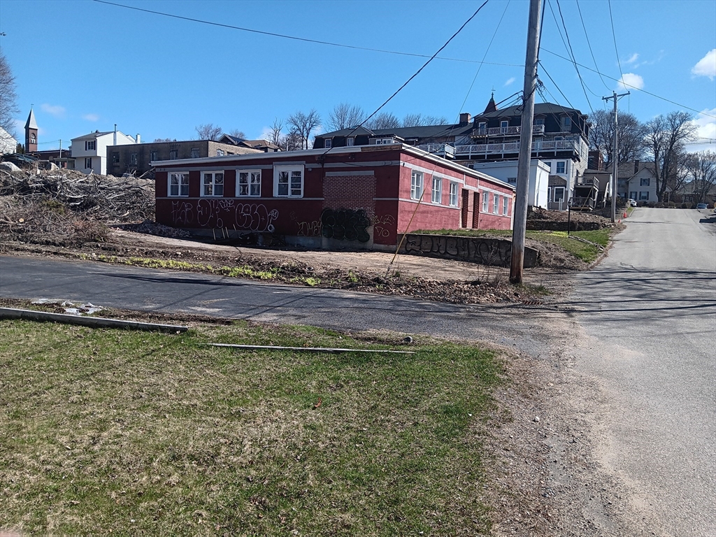 63 Walnut St