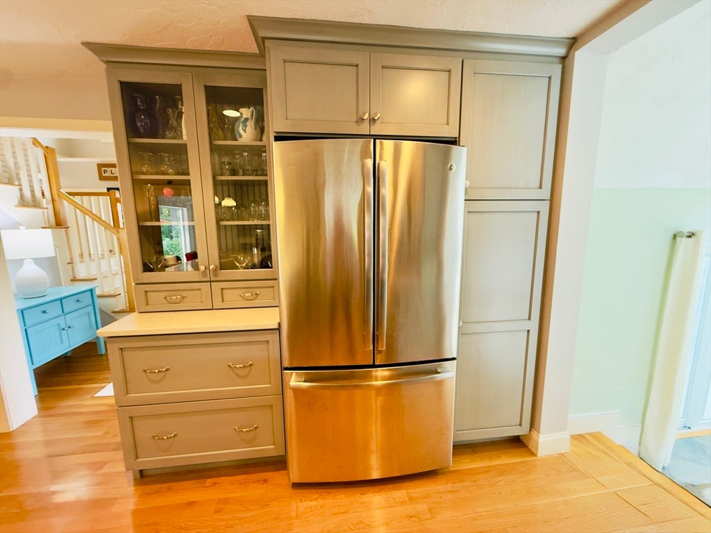 2 Bay Cliff Cir, Plymouth, MA Photo #8