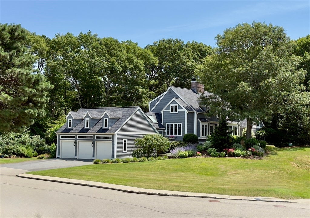 2 Bay Cliff Cir, Plymouth, MA Photo #1