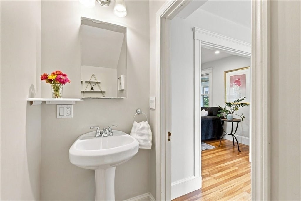 24 Nichols St, Norwood, MA, 24 Nichols St, Norwood, MA Photo #10