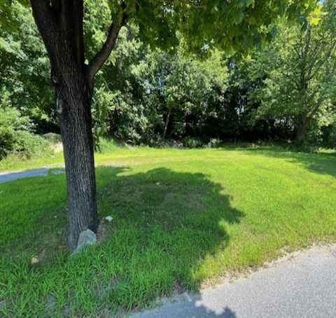 51 Rigby St Clinton MA 01510