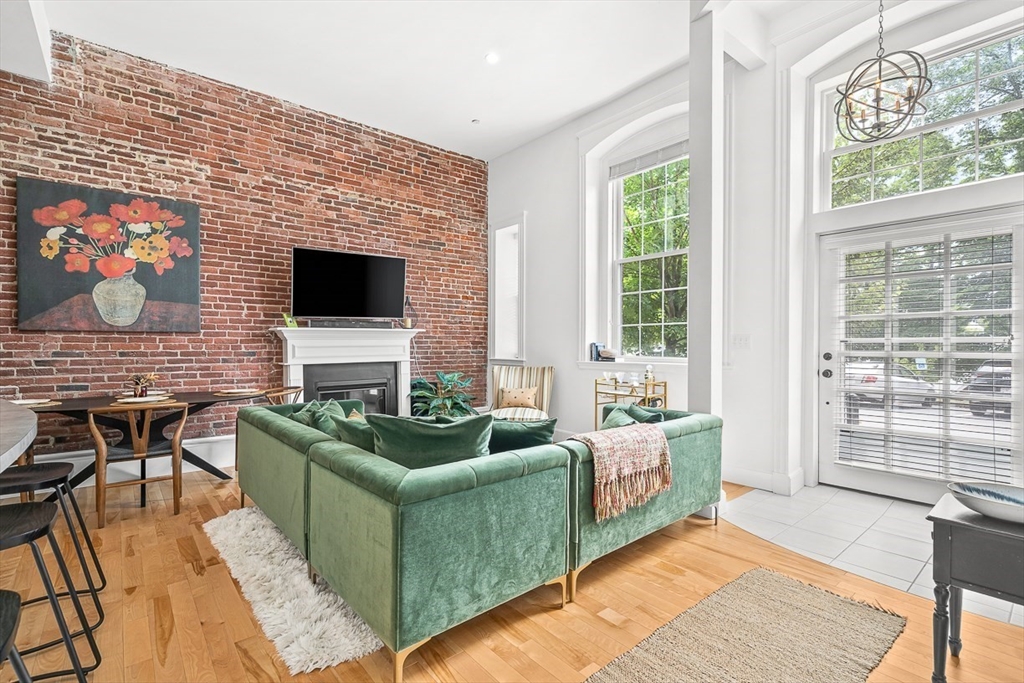 52 Sanborn St 1