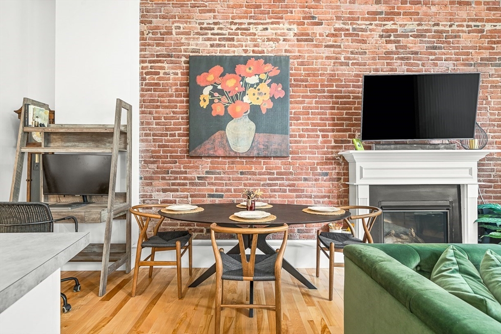 52 Sanborn St 1