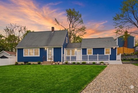 6 Cardinal Rd Danvers MA 01923