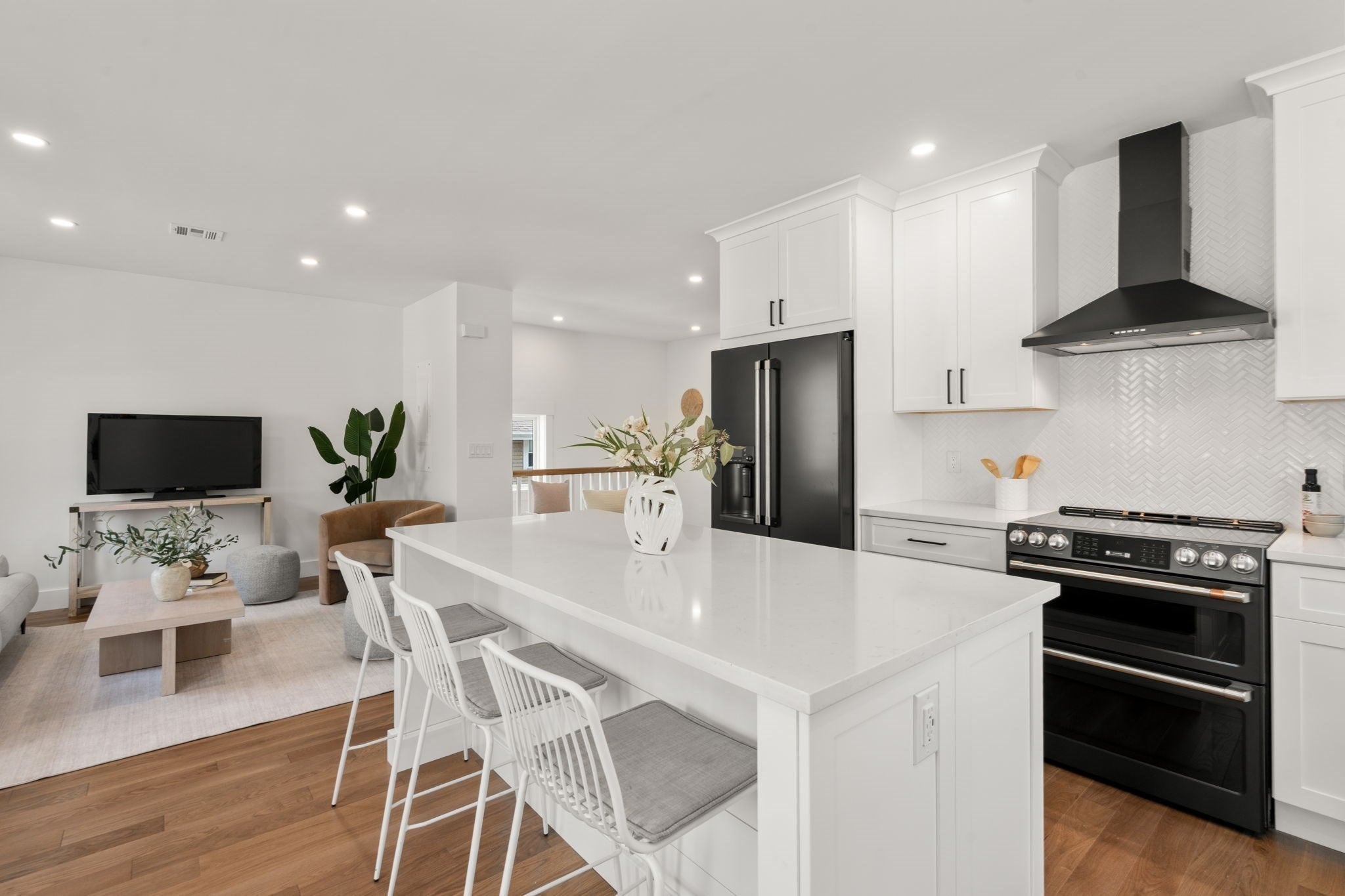 220 Sycamore Street #2, Watertown, MA Photo #3