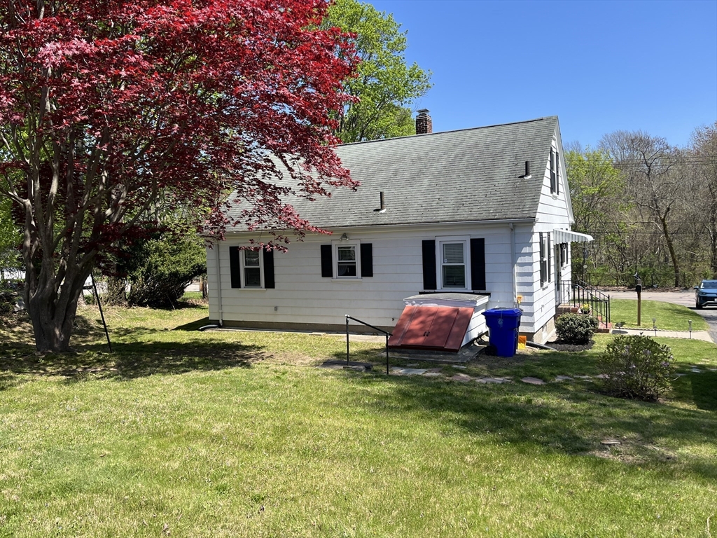 7 Warren Street, Taunton, MA Photo #3