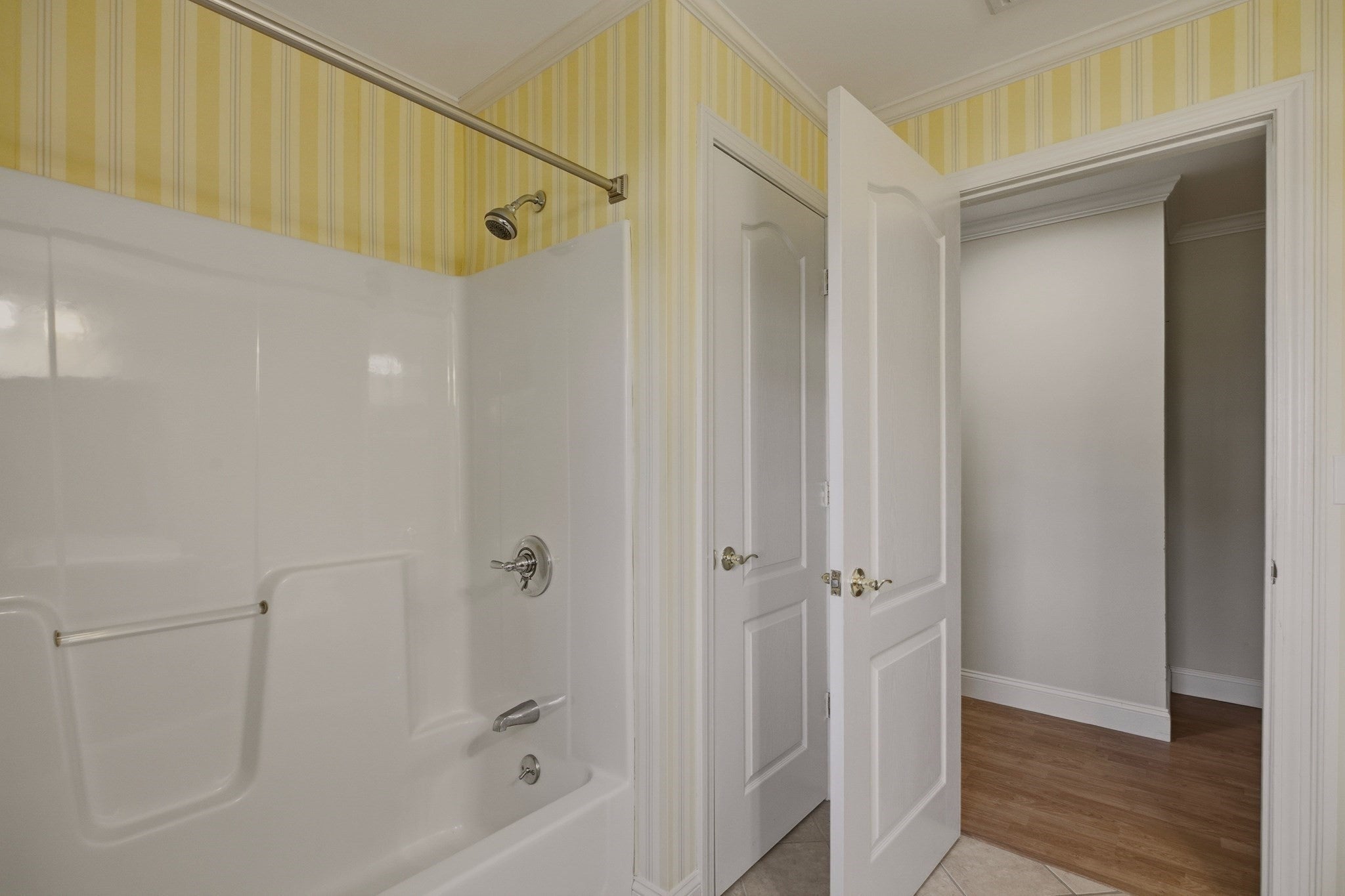 331 Albany St, Fall River, MA, 331 Albany St, Fall River, MA Photo #20