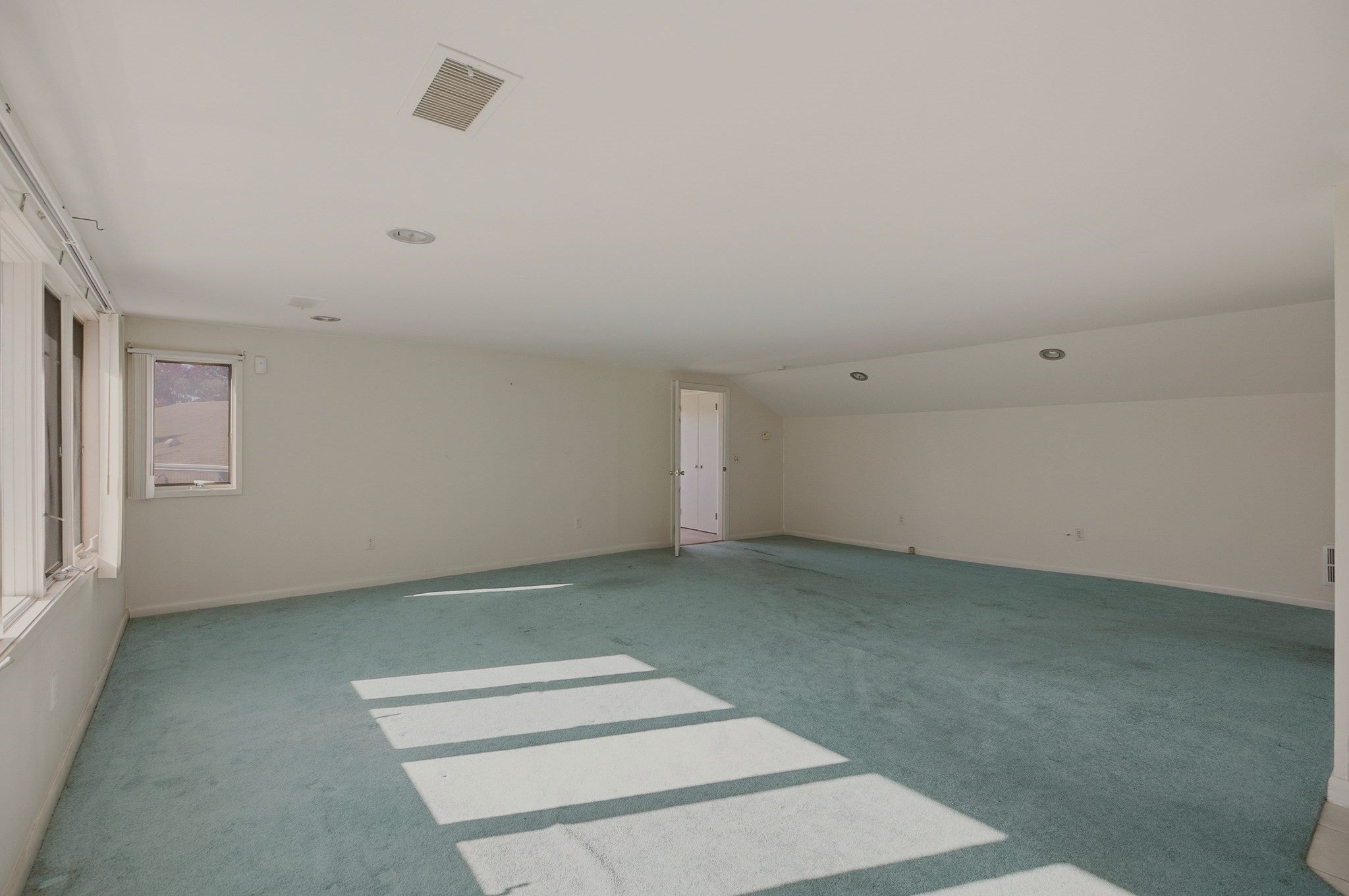 331 Albany St, Fall River, MA, 331 Albany St, Fall River, MA Photo #27