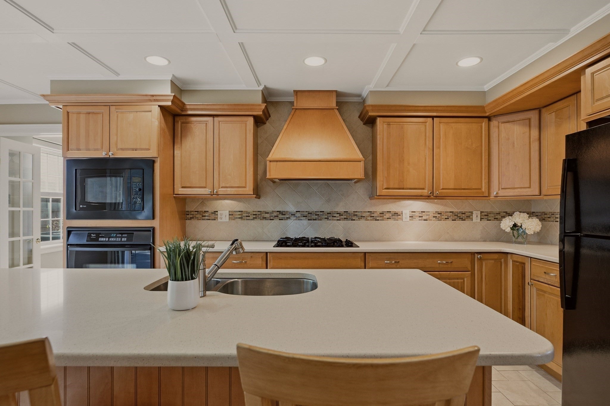 331 Albany St, Fall River, MA, 331 Albany St, Fall River, MA Photo #8