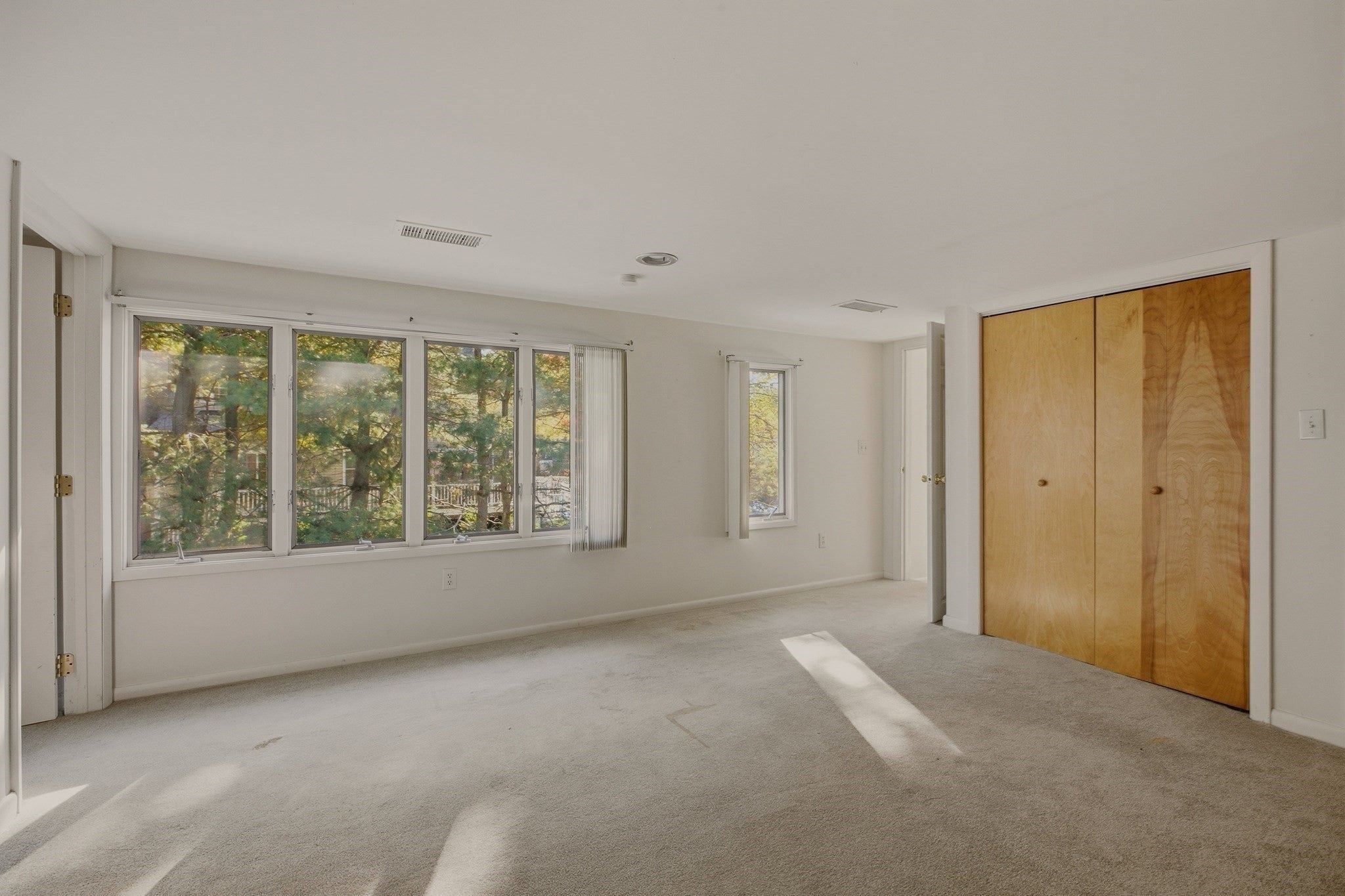 331 Albany St, Fall River, MA, 331 Albany St, Fall River, MA Photo #30