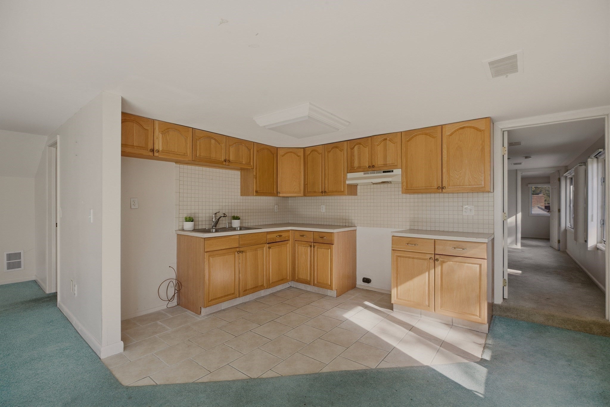 331 Albany St, Fall River, MA, 331 Albany St, Fall River, MA Photo #29