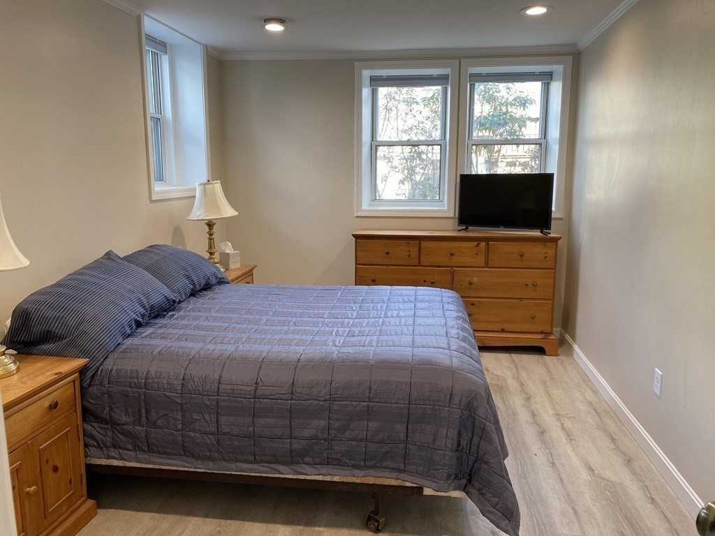 112 Langley Rd, Newton, MA Photo #10
