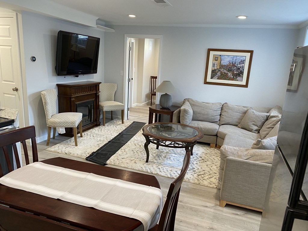 112 Langley Rd, Newton, MA Photo #4