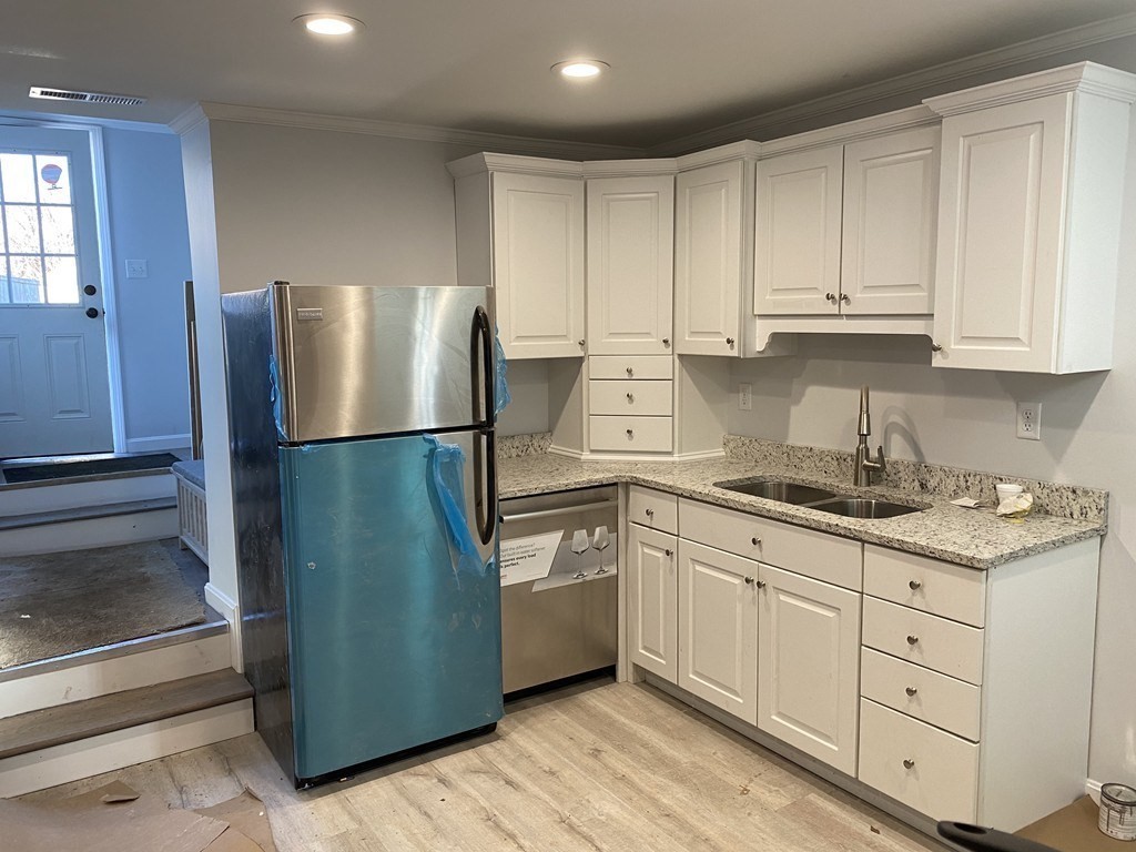 112 Langley Rd, Newton, MA Photo #3