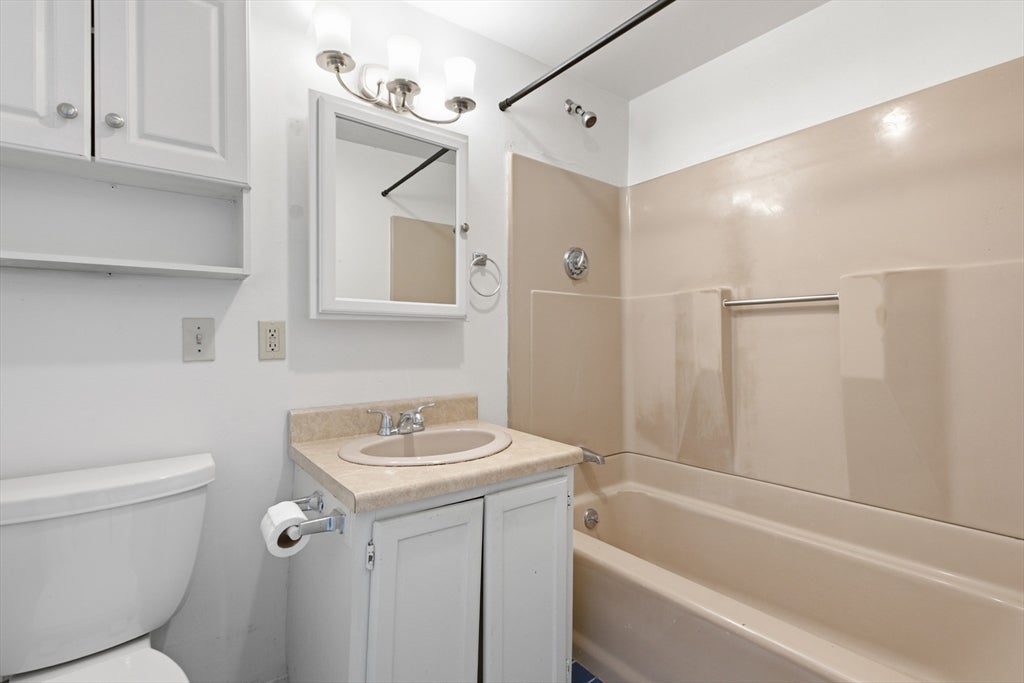 32 Brayton Rd, Boston, MA, 32 Brayton Rd, Boston, MA Photo #27