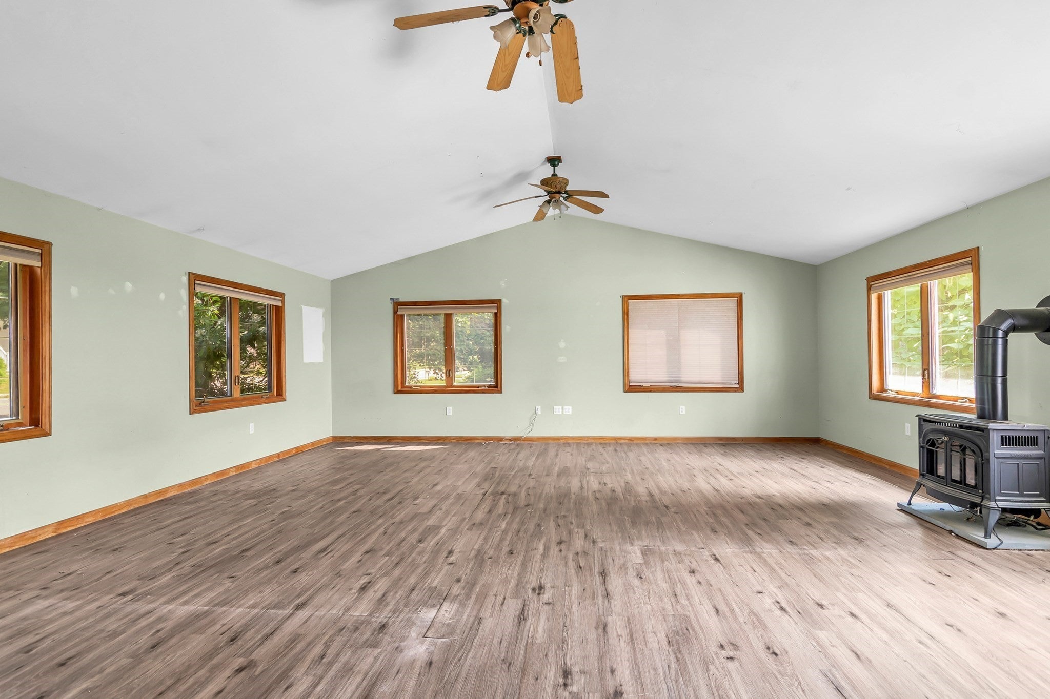 162 Main Street, Plaistow, NH Photo #11