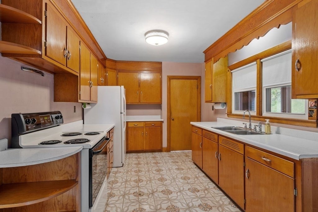 20 Greenwood Road, Peabody, MA, 20 Greenwood Road, Peabody, MA Photo #6