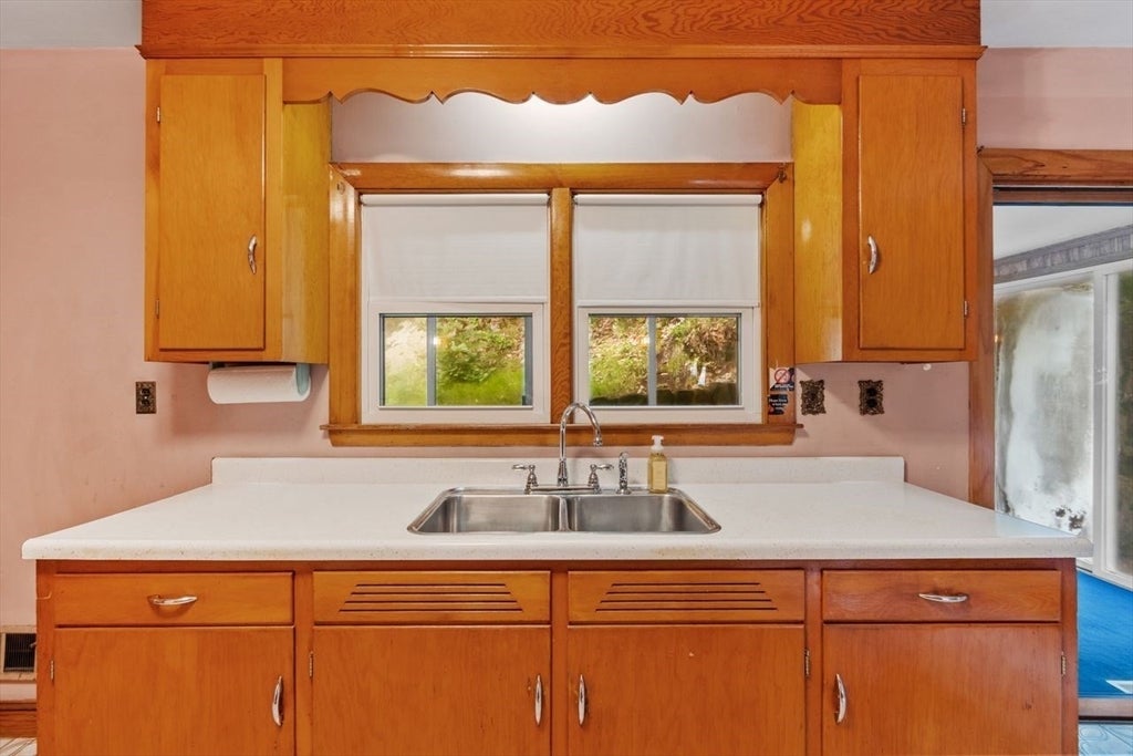 20 Greenwood Road, Peabody, MA, 20 Greenwood Road, Peabody, MA Photo #5