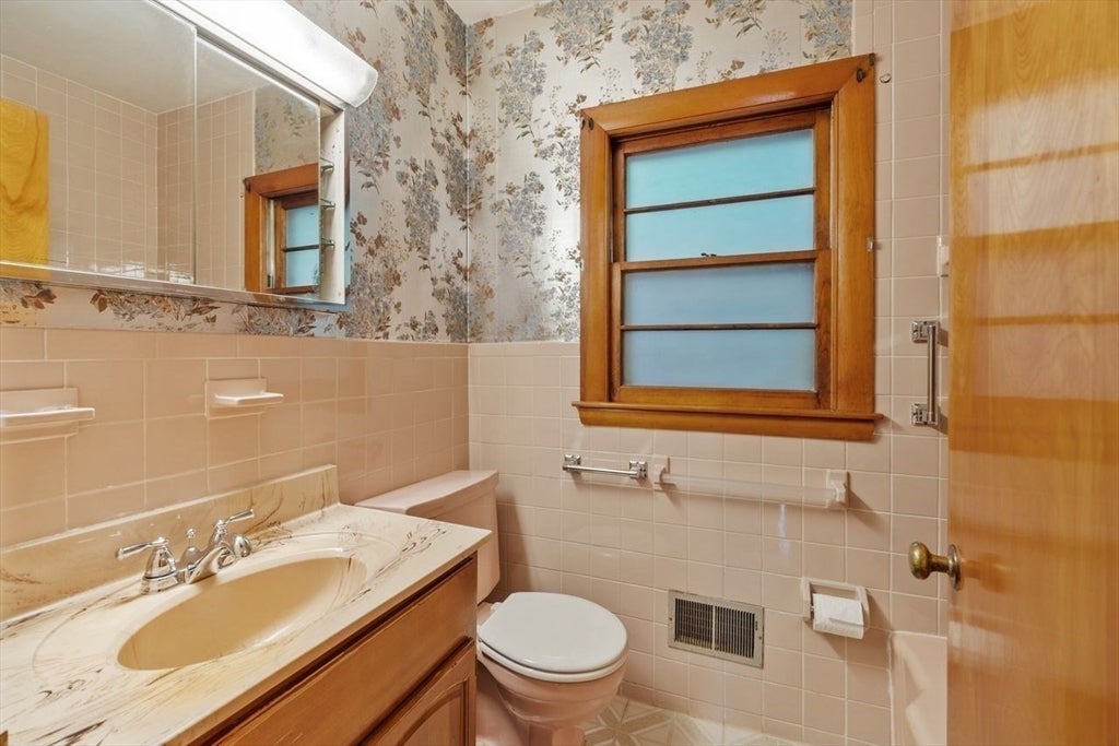 20 Greenwood Road, Peabody, MA, 20 Greenwood Road, Peabody, MA Photo #18