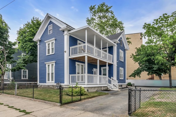 Photo 1 of 33 — 15 Hanover St, Lynn, MA 01902