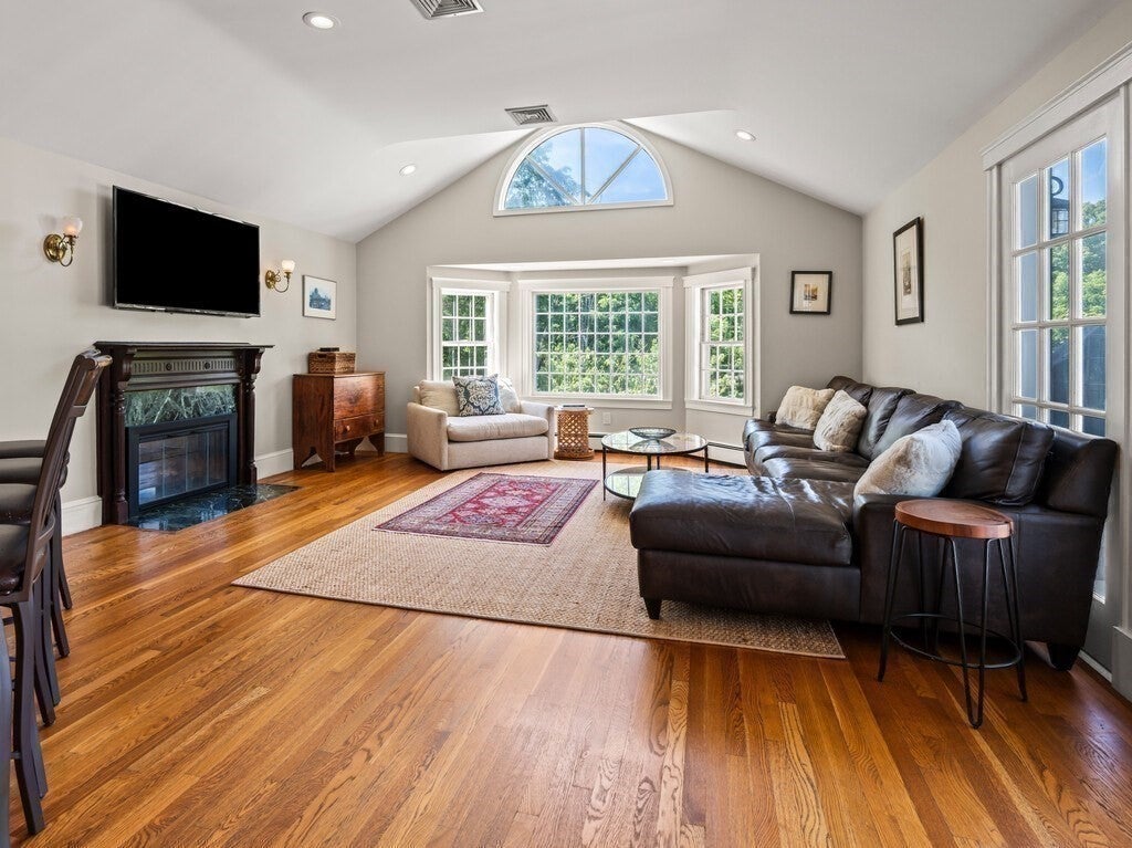 8 Washington Street, Sherborn, MA, 8 Washington Street, Sherborn, MA Photo #19
