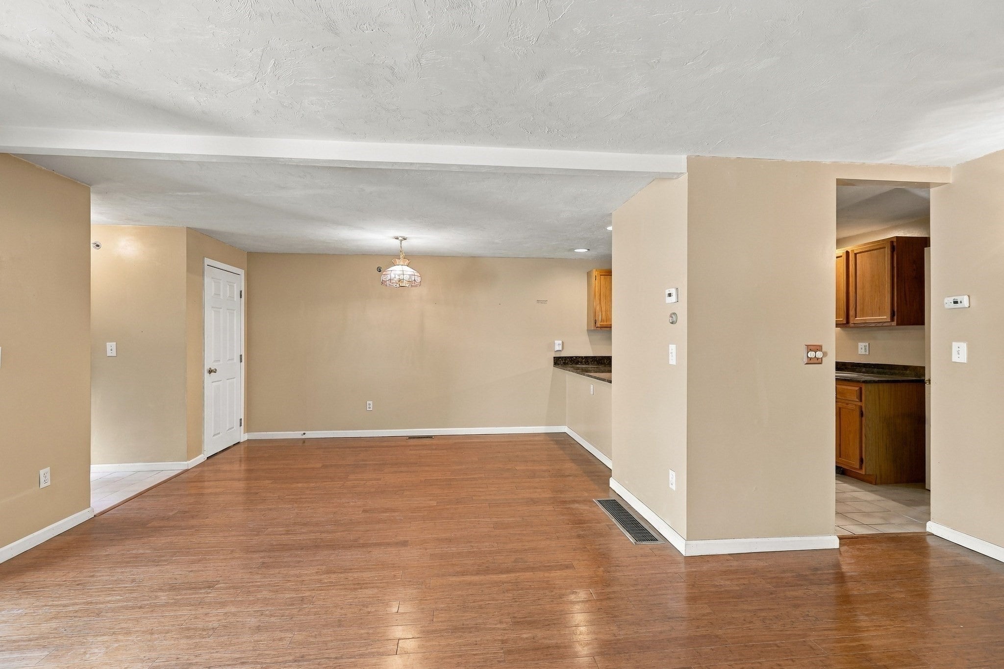 175 Littleton Road #B6, Chelmsford, MA, 175 Littleton Road #B6, Chelmsford, MA Photo #4