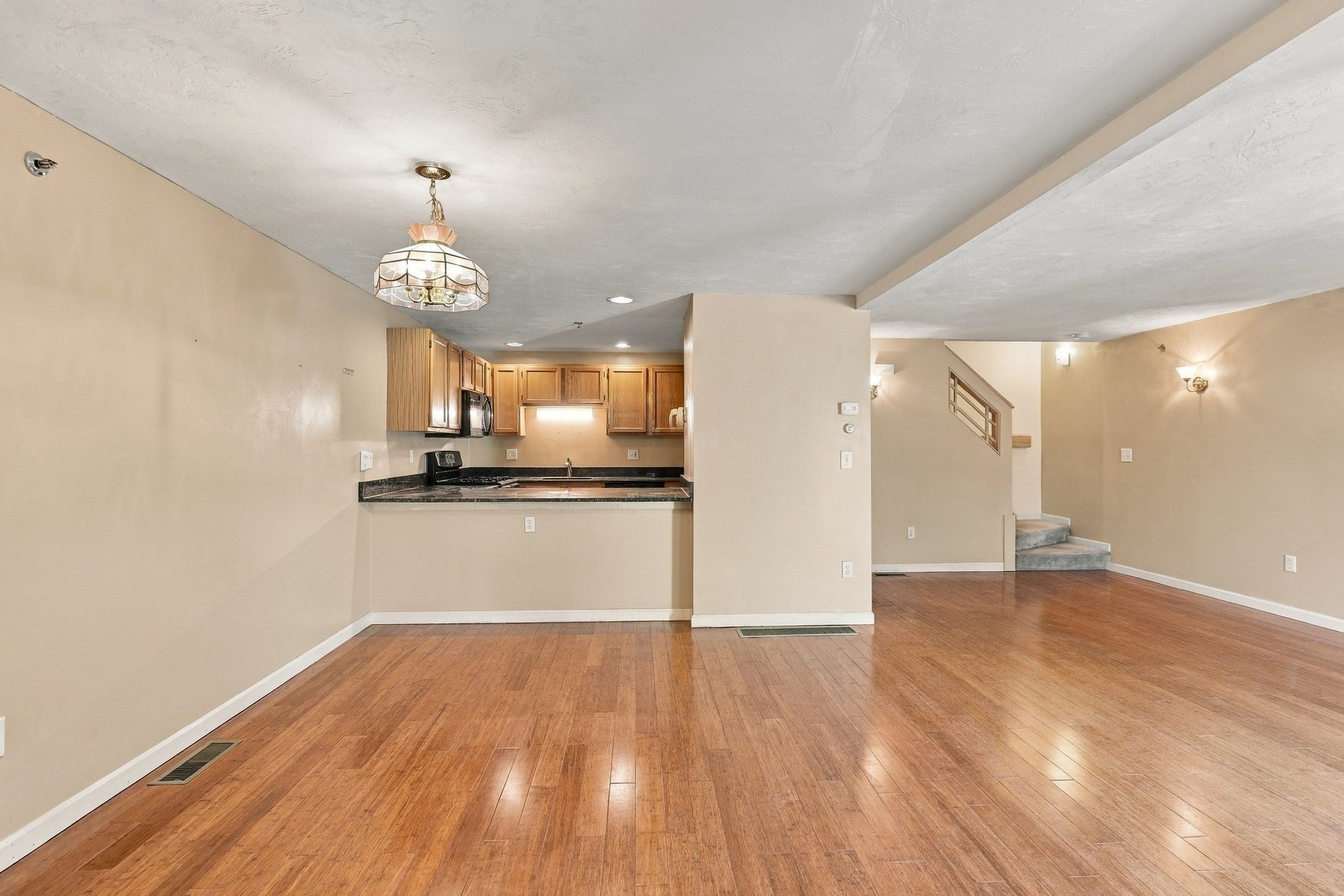 175 Littleton Road #B6, Chelmsford, MA, 175 Littleton Road #B6, Chelmsford, MA Photo #2