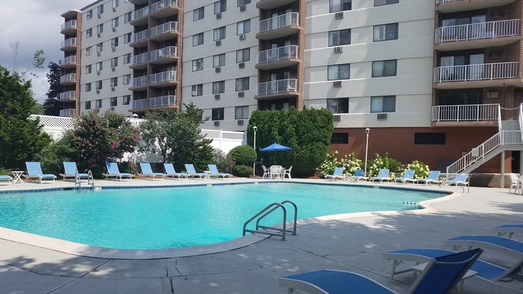 151 Coolidge Ave 105