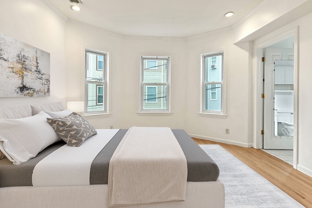 8 Peters St 2