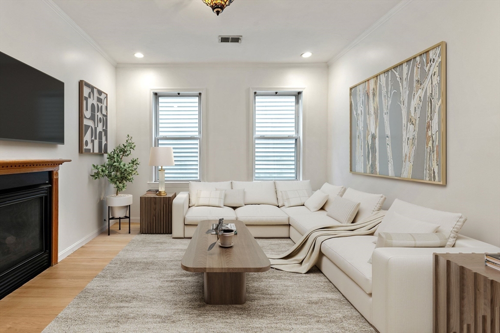 8 Peters St 2