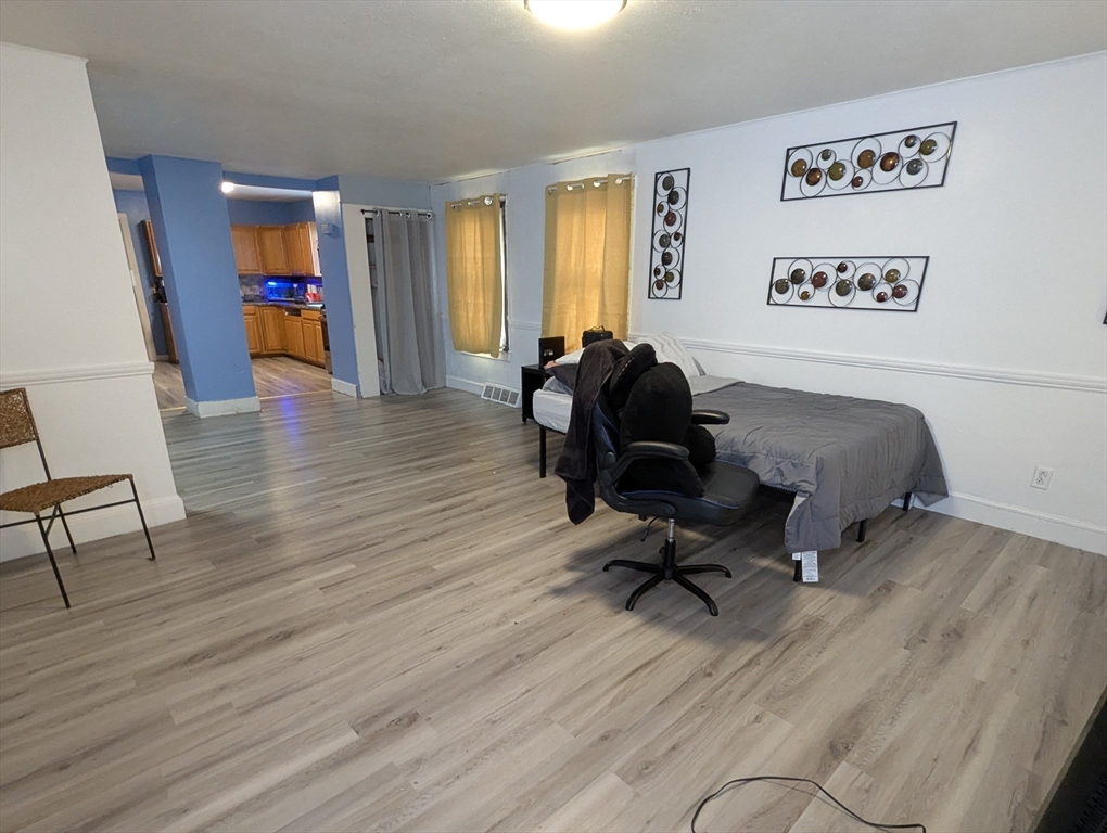 377 Lakeview Ave