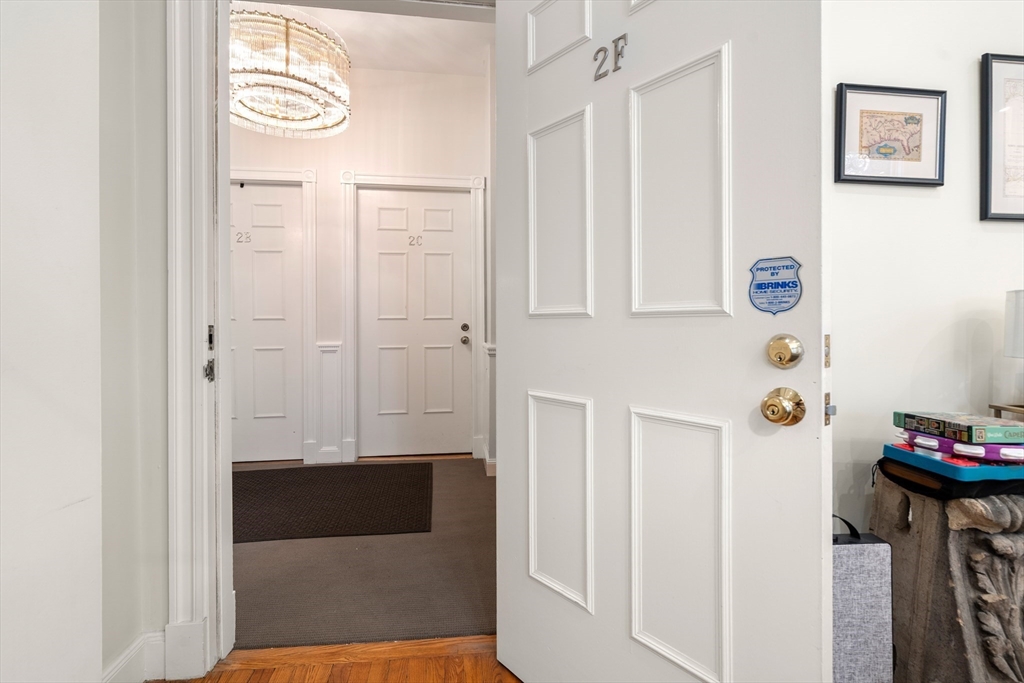 341 Beacon 2F