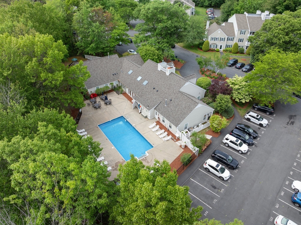 700 Brookside Dr J