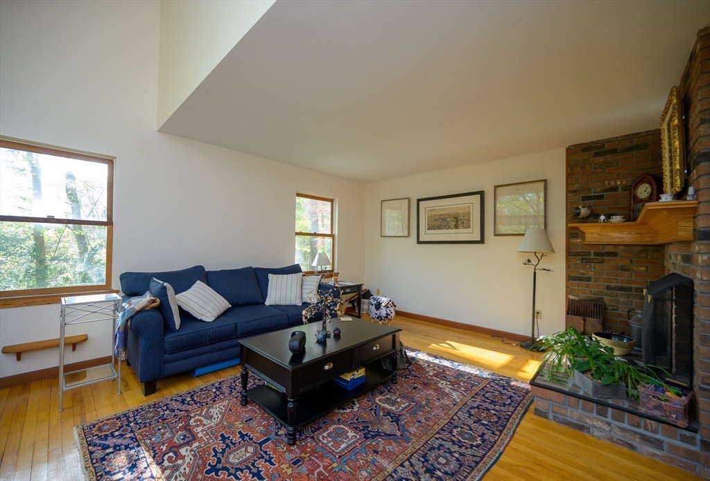8 Kingman Rd