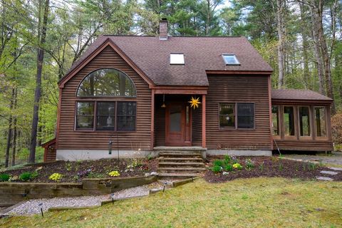 8 Kingman Rd Amherst MA 01002
