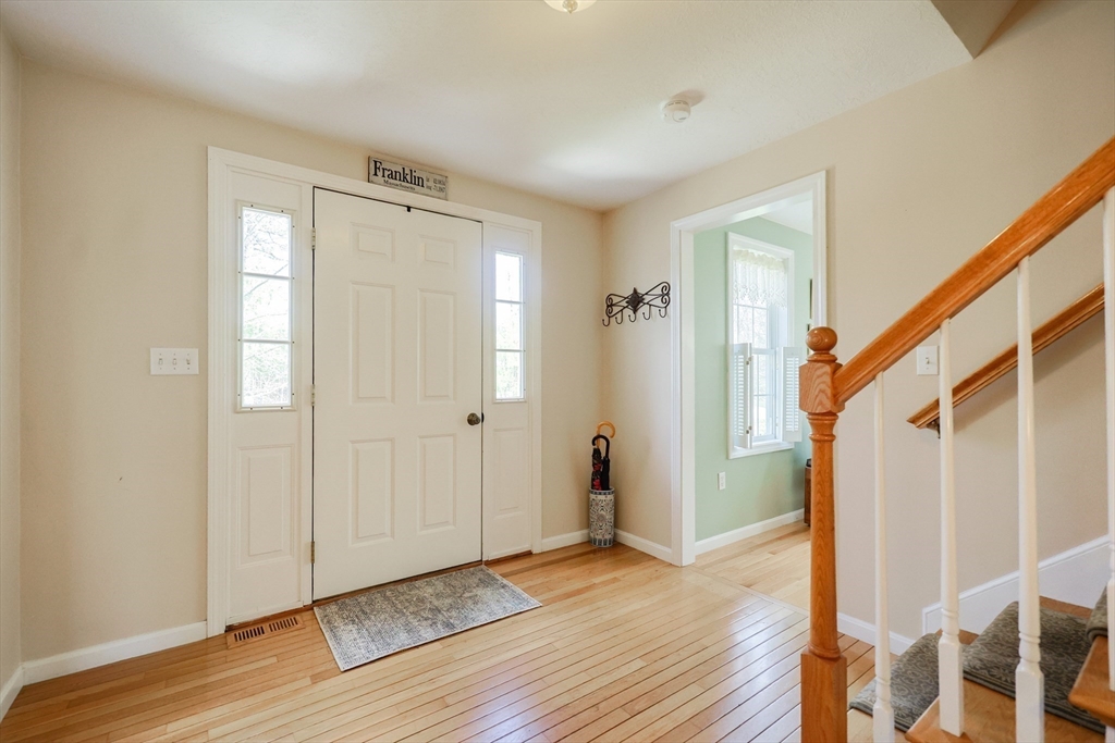 33 Hilltop Rd