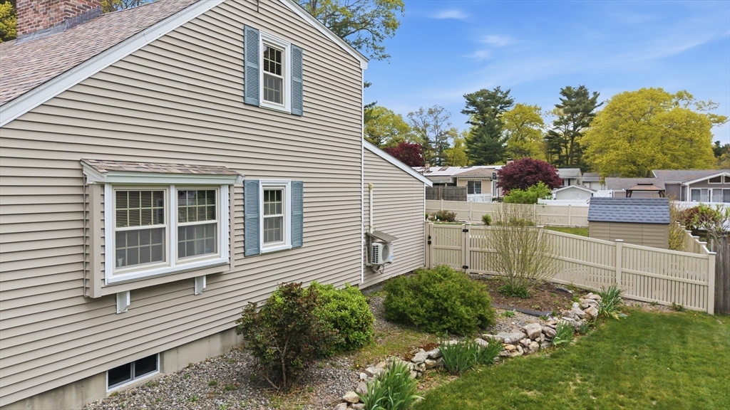 9 Joseph St