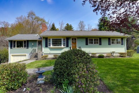 Photo of 14 Mohawk Dr, Northborough, MA 01532 (MLS # 73504740)