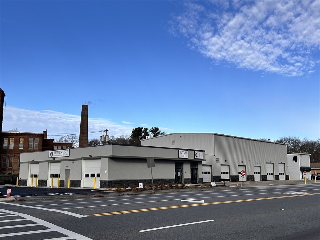 404 E Washington St 4