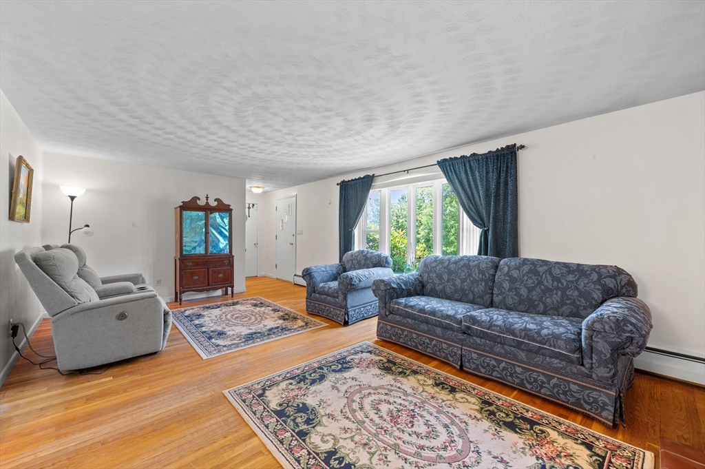 22 Edgewood Ave