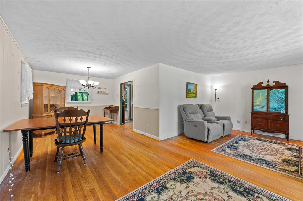 22 Edgewood Ave