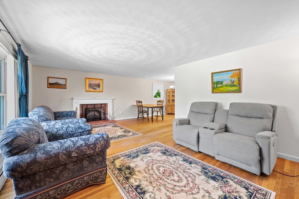 22 Edgewood Ave